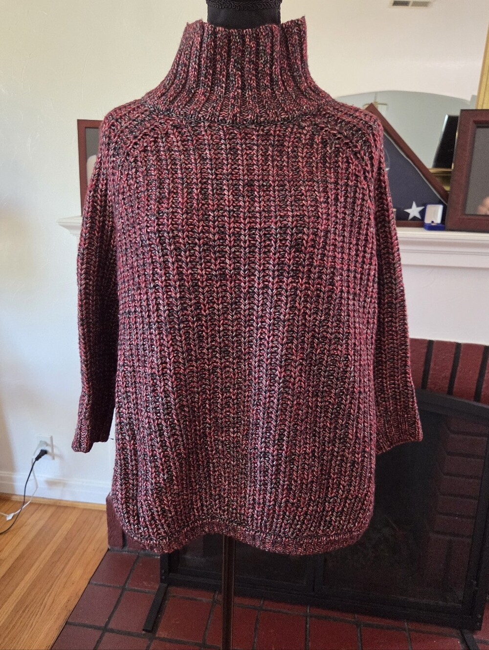 VS Cozy Turtleneck Knit Sweater Burgundy Blend, NWOT
